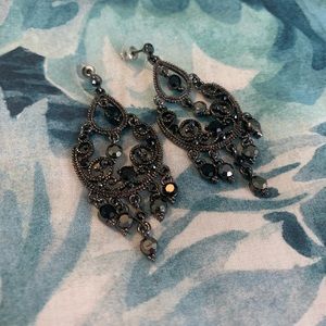 BLACK DANGLE EARRINGS